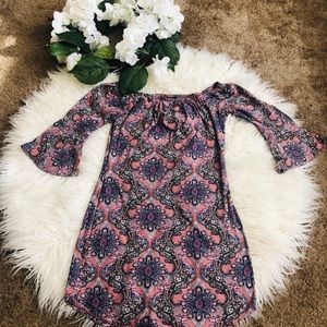 Vestido corto estilo strapless